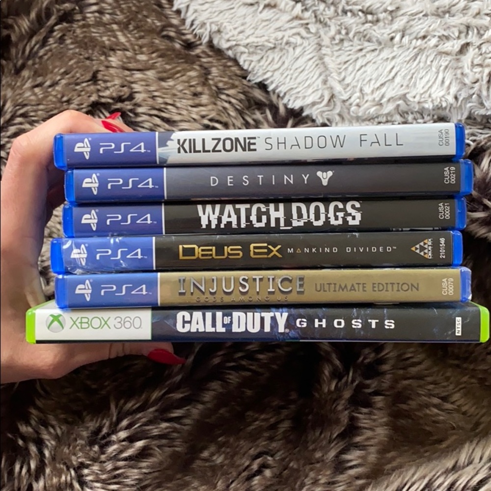 PS4 Gaming Bundle + 1 Xbox360 game